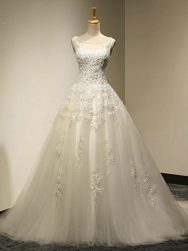 Ball Gown Scoop Neck Tulle Court Train Appliques Lace Graceful Wedding ...