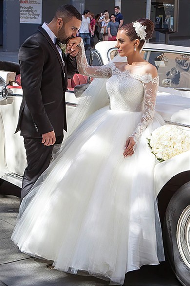 Ball Gown Off-the-shoulder Tulle Floor-length Appliques Lace Long Sleeve Graceful Wedding Dresses #Milly00022702