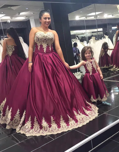 Ball Gown Sweetheart Satin Floor-length Appliques Lace Elegant Prom Dresses #Milly020103109