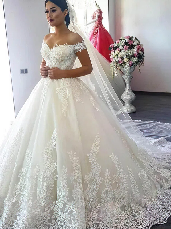 Ball Gown Off-the-shoulder Tulle Chapel Train Appliques Lace Wedding Dresses #Milly00023346