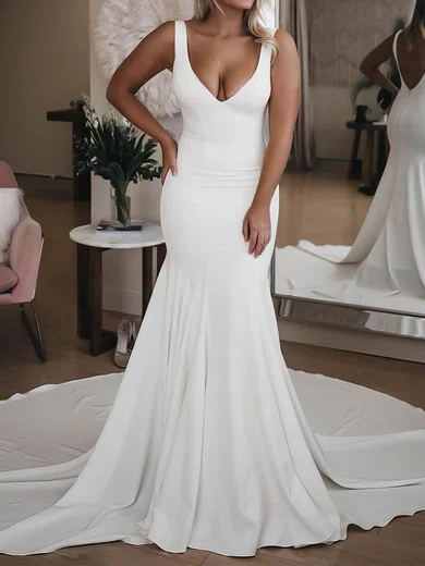 Plain trumpet wedding outlet dress