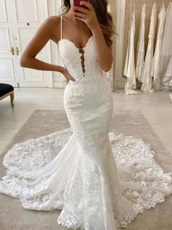 Trumpet/Mermaid V-neck Tulle Court Train Appliques Lace Wedding Dresses #Milly00023570