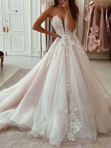 Ball Gown/Princess V-neck Tulle Court Train Appliques Lace Wedding Dresses With Appliques Lace #Milly00023792