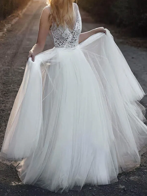 Ball Gown/Princess V-neck Tulle Floor-length Wedding Dresses With Appliques Lace #Milly00023957