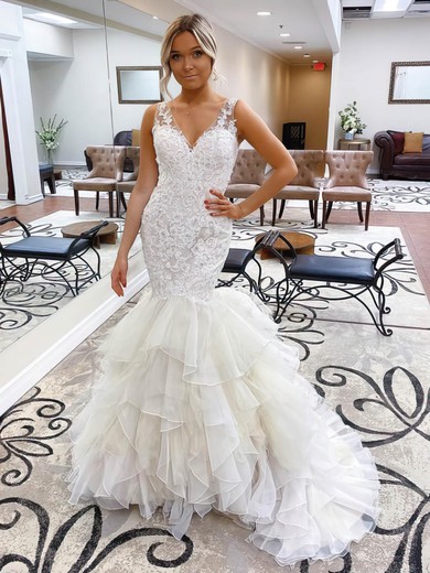 Trumpet/Mermaid V-neck Tulle Sweep Train Appliques Lace Wedding Dresses #Milly00023986