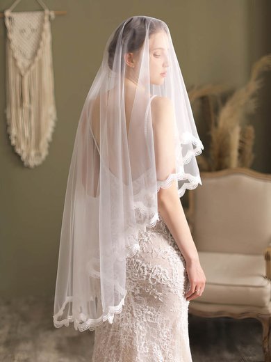 Fingertip Bridal Veils One-tier Lace Applique Edge Lace Classic #Milly03010262