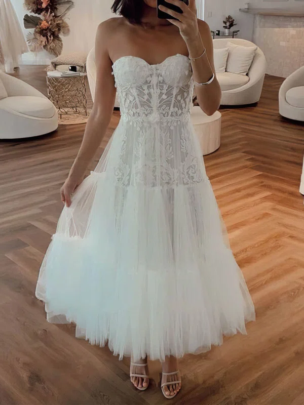 A-line Sweetheart Tulle Tea-length Wedding Dresses With Appliques Lace #Milly00024367