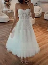 A-line Sweetheart Tulle Tea-length Wedding Dresses With Appliques Lace #Milly00024367