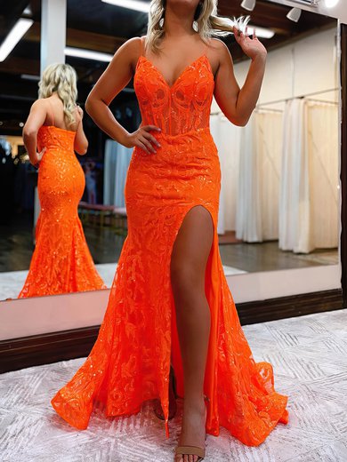 Trumpet/Mermaid V-neck Lace Sweep Train Prom Dresses With Appliques Lace S020116021