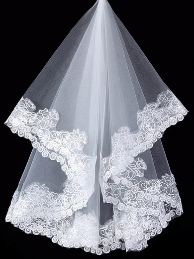 One-tier Tulle Fingertip Wedding Veils with Lace Applique Edge #03010040