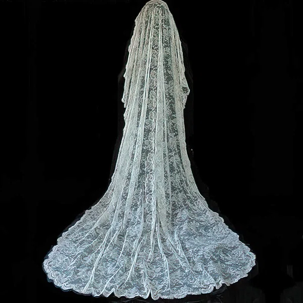 One-tier Lace Cathedral Wedding Veils with Scalloped Edge #03010046