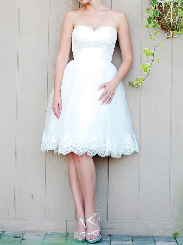Sweet White Lace-up Sweetheart Organza Lace Appliques Knee-length Wedding Dress #00020476