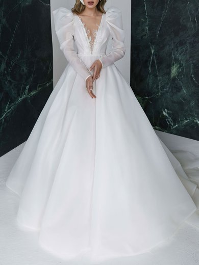 Ball Gown/Princess V-neck Organza Court Train Wedding Dress With Appliques Lace #Milly00027385