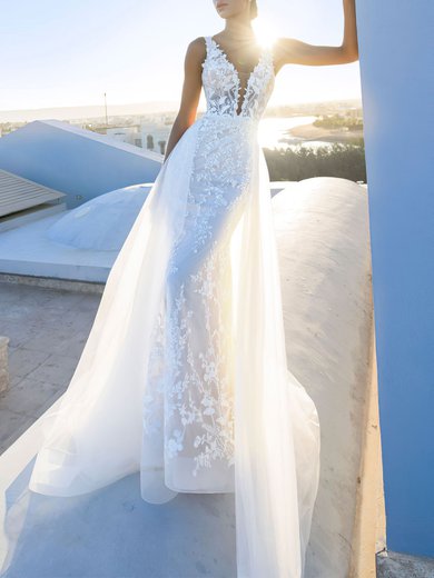 Trumpet/Mermaid V-neck Lace Tulle Watteau Train Wedding Dress With Pearl Detailing #Milly00027404