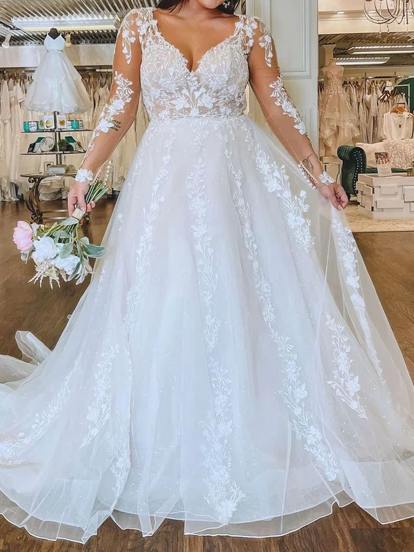 Ball Gown/Princess V-neck Glitter Tulle Court Train Wedding Dress With Appliques Lace #Milly00027989