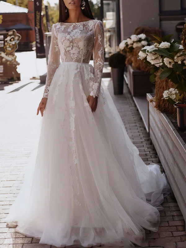 Ball Gown/Princess Scoop Neck Lace Tulle Court Train Wedding Dress With Appliques Lace #Milly00027152