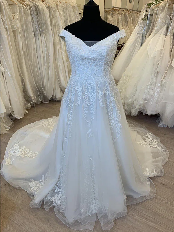 Ball Gown/Princess Off-the-shoulder Glitter Court Train Wedding Dress With Appliques Lace #Milly00028301