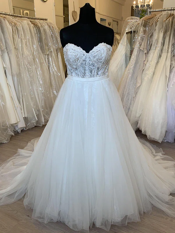 Ball Gown/Princess Sweetheart Tulle Court Train Wedding Dress With Appliques Lace #Milly00028346