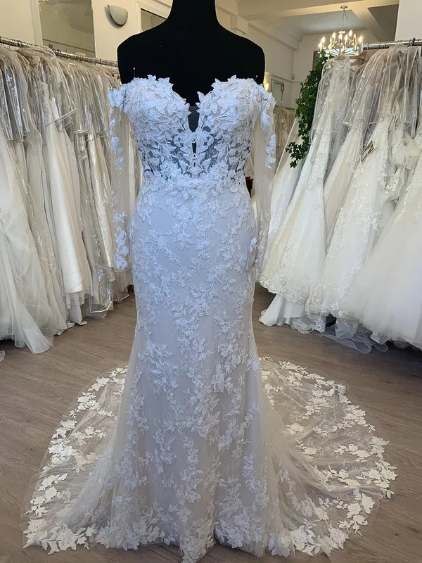 Sheath/Column Off-the-shoulder Tulle Lace Court Train Wedding Dress With Appliques Lace #Milly00028348
