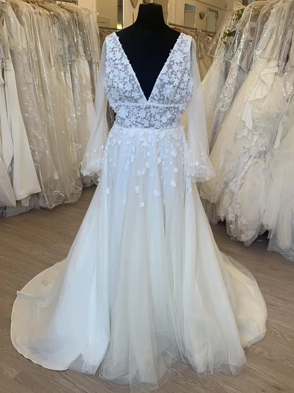 Ball Gown/Princess V-neck Tulle Sweep Train Wedding Dress With Flower(s) #Milly00028354