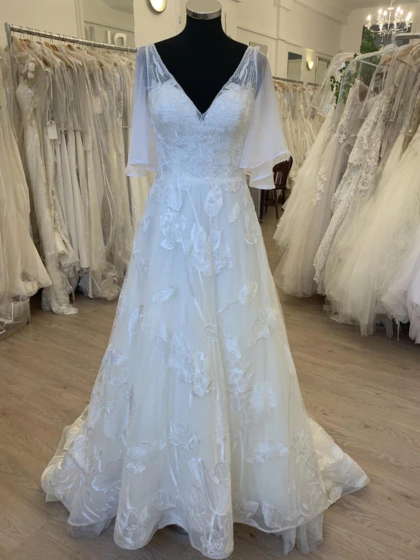 Ball Gown/Princess V-neck Tulle Sweep Train Wedding Dress #Milly00028404