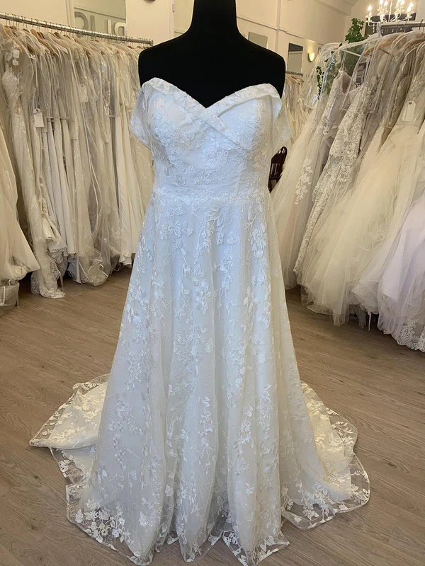 Ball Gown/Princess Off-the-shoulder Tulle Lace Sweep Train Wedding Dress With Appliques Lace #Milly00028423