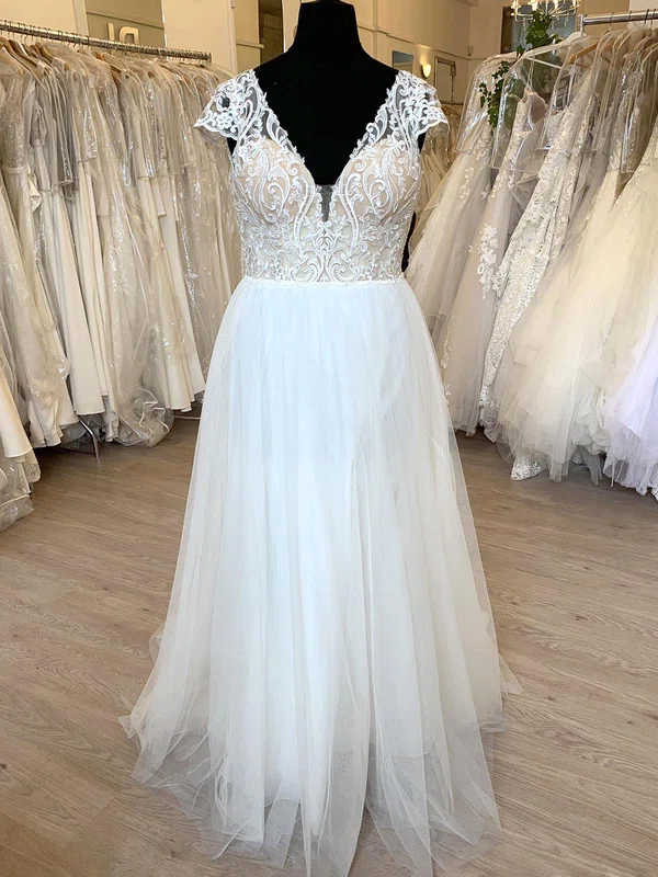 Ball Gown/Princess V-neck Tulle Sweep Train Wedding Dress With Appliques Lace #Milly00028434