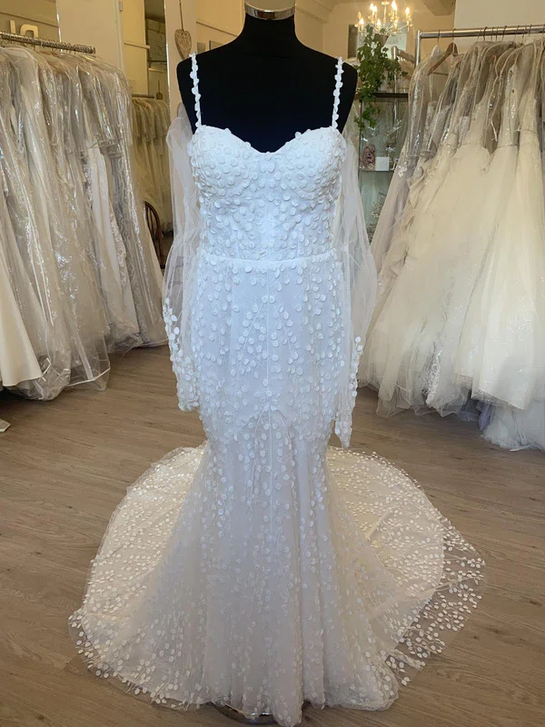 Trumpet/Mermaid Sweetheart Tulle Court Train Wedding Dress With Appliques Lace #Milly00028453