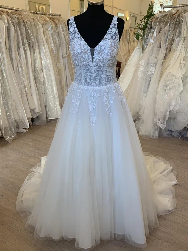 Ball Gown/Princess V-neck Glitter Sweep Train Wedding Dress With Appliques Lace #Milly00028481