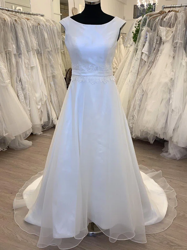 Ball Gown/Princess Scoop Neck Satin Organza Sweep Train Wedding Dress With Appliques Lace #Milly00028503