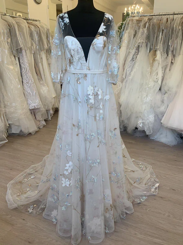 Ball Gown/Princess V-neck Tulle Sweep Train Wedding Dress With Flower(s) #Milly00028562