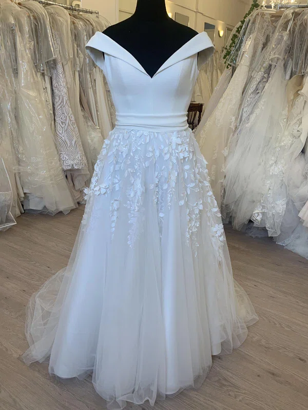 Ball Gown/Princess Off-the-shoulder Tulle Sweep Train Wedding Dress With Appliques Lace #Milly00028564