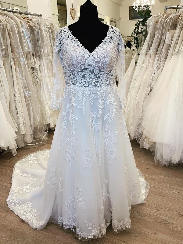 Ball Gown/Princess V-neck Tulle Sweep Train Wedding Dress With Appliques Lace #Milly00028612