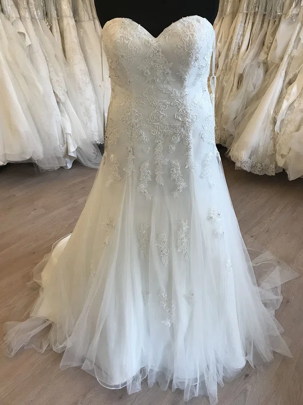 Trumpet/Mermaid Sweetheart Tulle Sweep Train Wedding Dress With Appliques Lace #Milly00028674