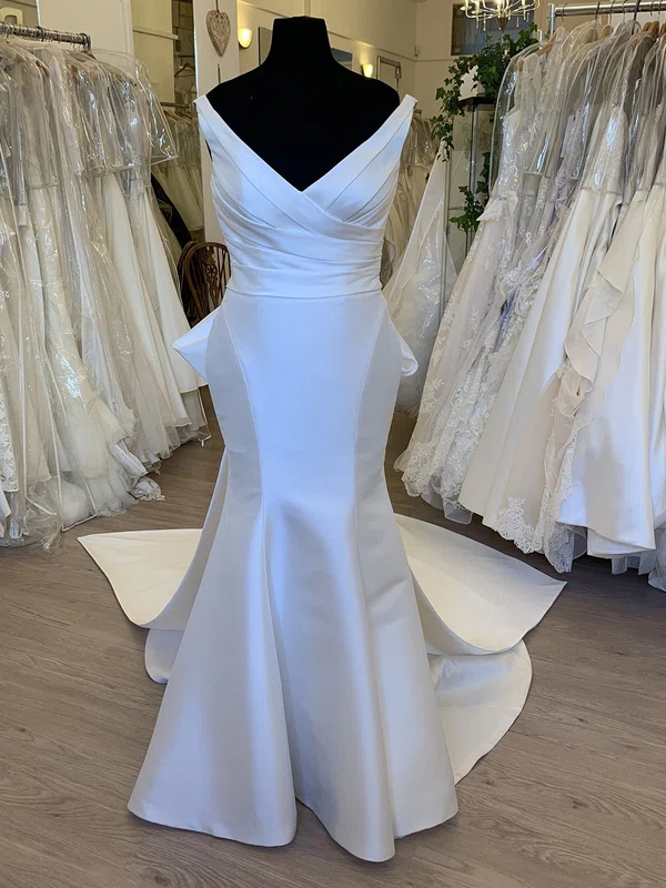 Trumpet/Mermaid V-neck Satin Sweep Train Wedding Dress With Bow #Milly00028688