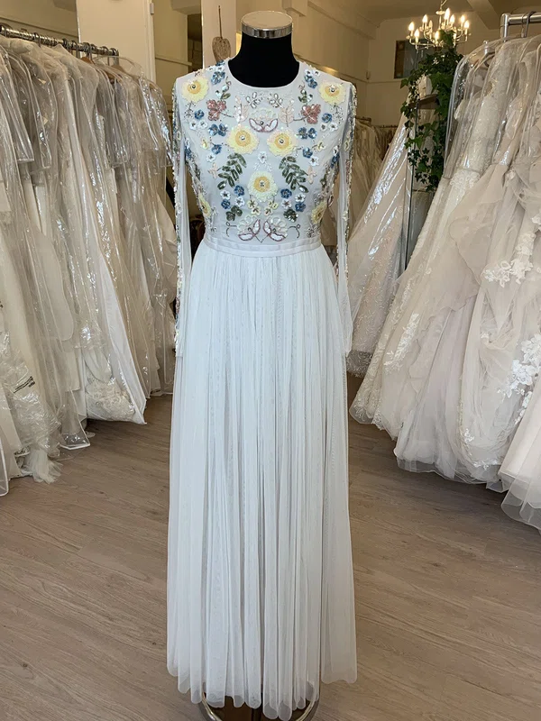 A-line Scoop Neck Tulle Floor-length Wedding Dress With Flower(s) #Milly00028691