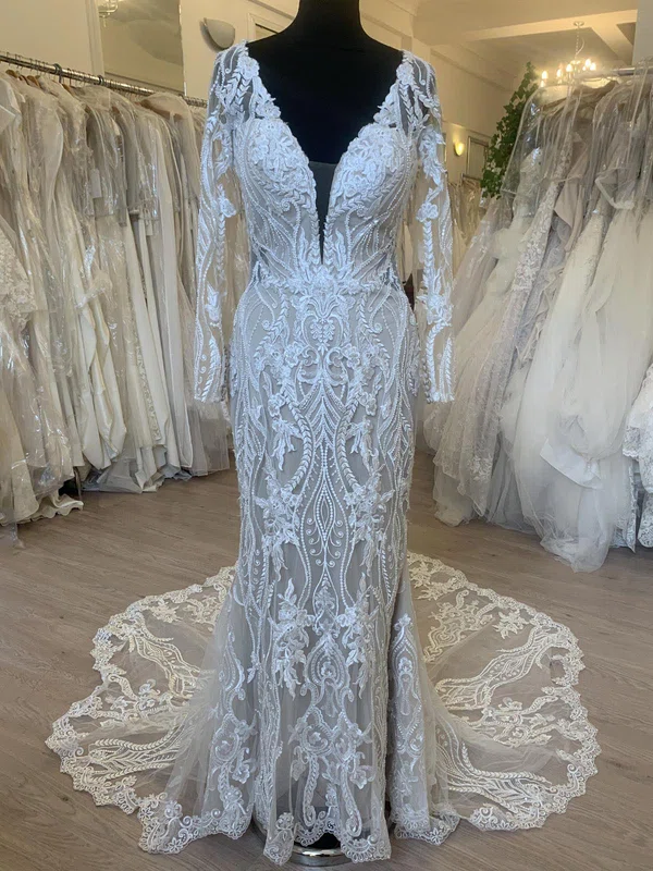 Trumpet/Mermaid V-neck Tulle Court Train Wedding Dress With Appliques Lace #Milly00028700