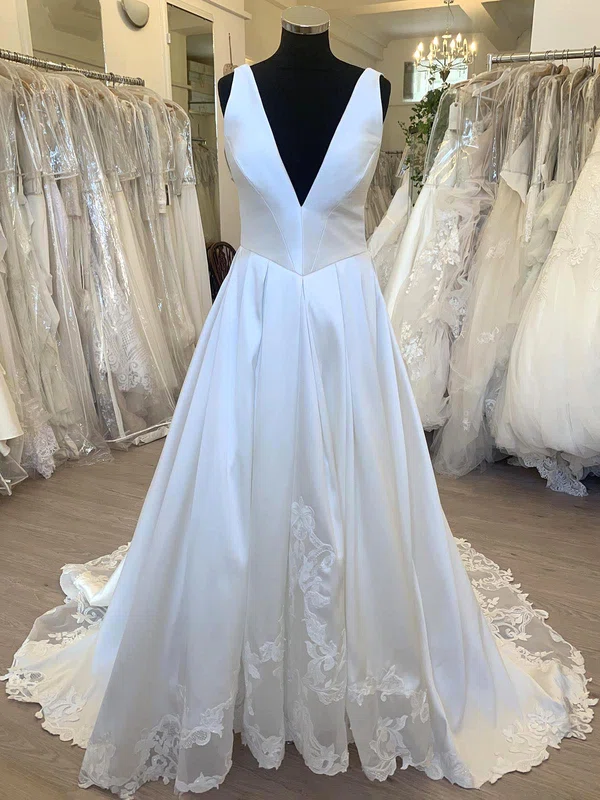Ball Gown/Princess V-neck Satin Sweep Train Wedding Dress With Appliques Lace #Milly00028771