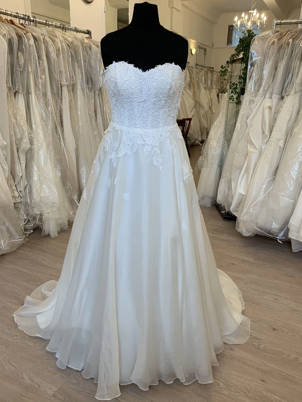 Ball Gown/Princess Sweetheart Organza Sweep Train Wedding Dress With Appliques Lace #Milly00028883