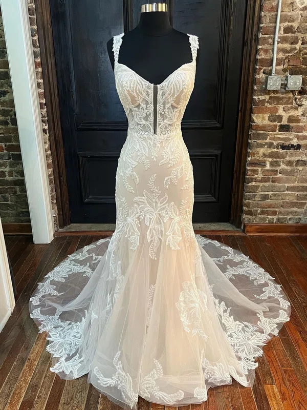 Trumpet/Mermaid V-neck Tulle Court Train Wedding Dresses With Ruched #Milly00028997