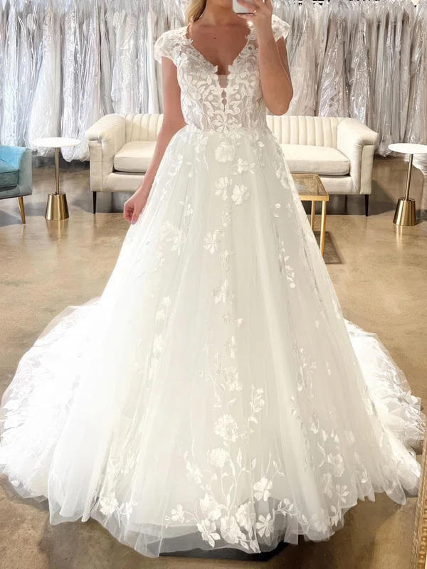 Ball Gown/Princess V-neck Tulle Sweep Train Wedding Dresses With Appliques Lace #Milly00029002