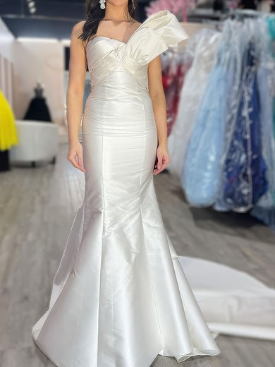 Elegant White Satin Trumpet/Mermaid Sweetheart Ruched Prom Dresses #Milly020125132