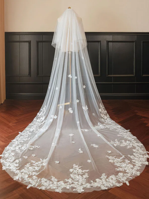 Chapel Bridal Veils One-tier Lace Applique Edge #Milly03010271