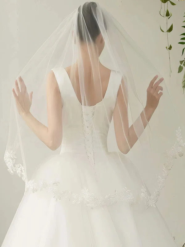 Fingertip Bridal Veils One-tier Lace Applique Edge #Milly03010283