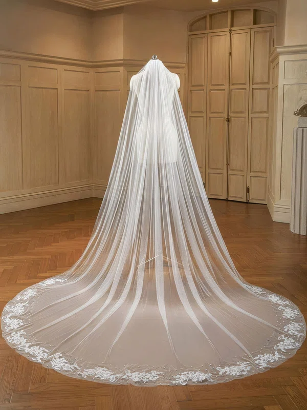 Cathedral Bridal Veils One-tier Lace Applique Edge #Milly03010289