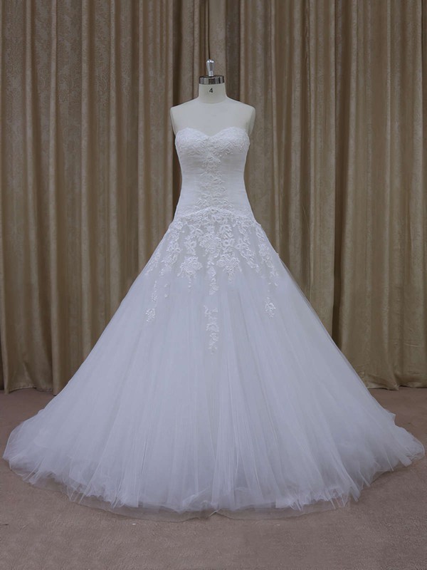 Ivory Tulle Court Train Appliques Lace Sweetheart Fashion Wedding ...