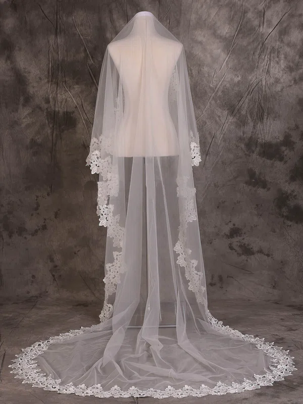One-tier Ivory Cathedral Bridal Veils with Applique #Milly03010070
