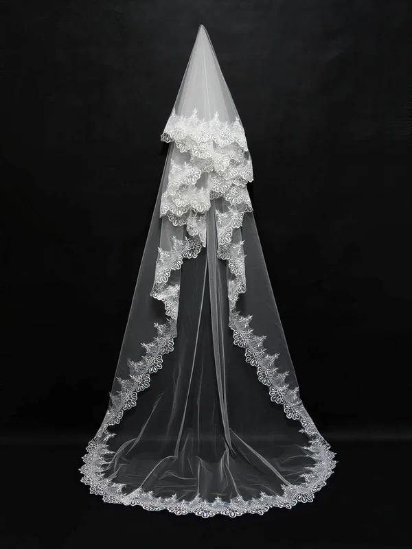 One-tier White Chapel Bridal Veils with Applique #Milly03010108