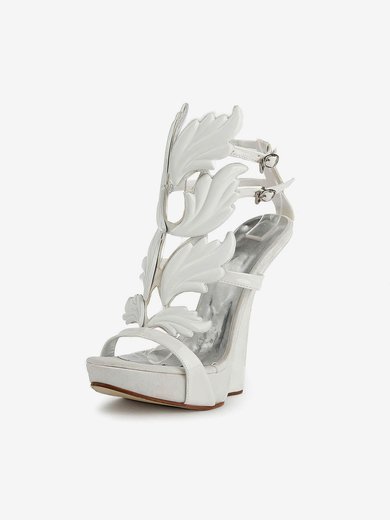 Women's White Patent Leather Sandals with Buckle #Milly03030509
