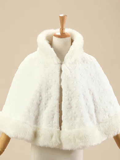 Faux Fur Sleeveless Shawl with Flower #Milly03040010